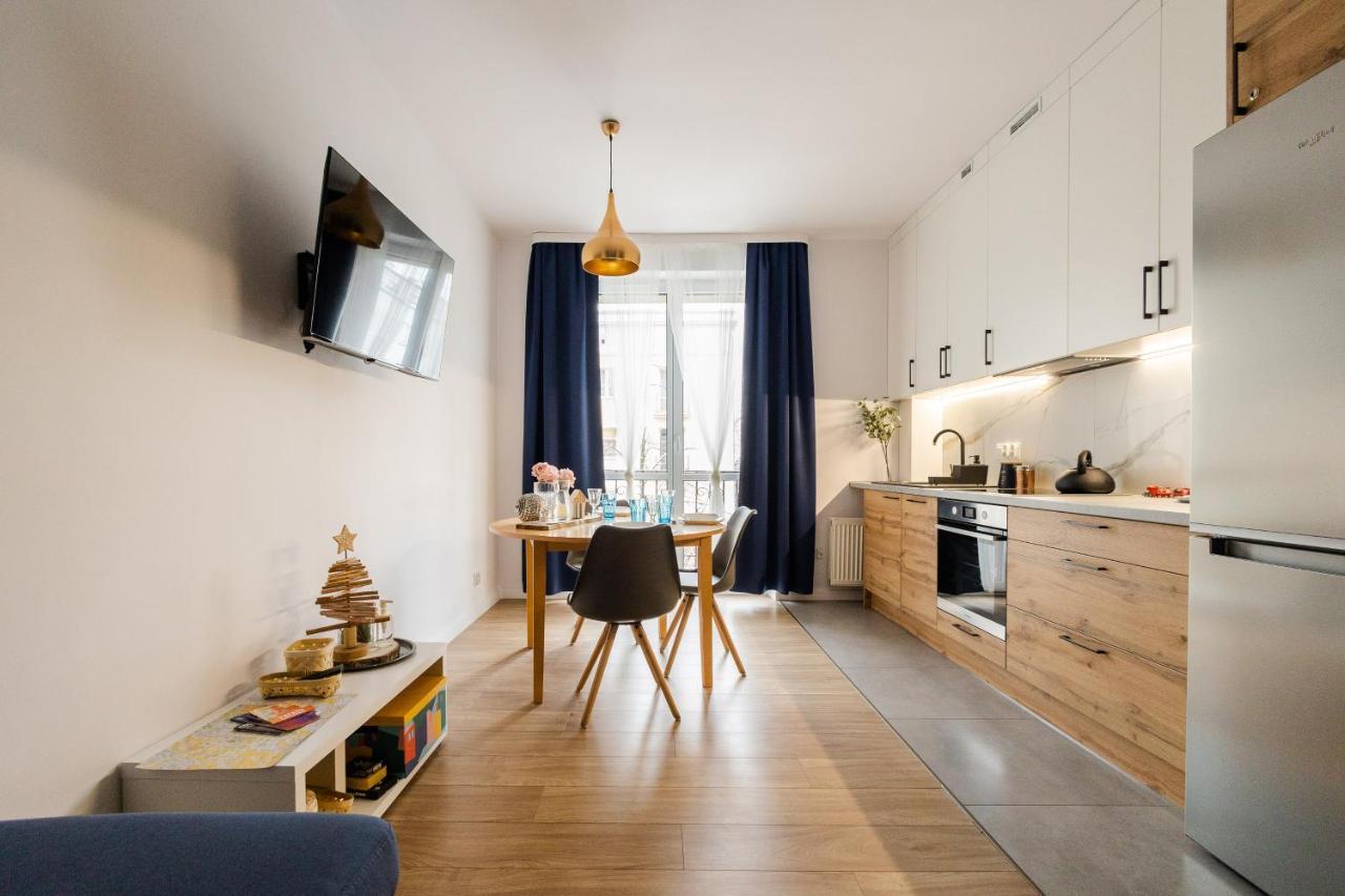 Pod Skrzydlami - Centrum - 24H Czestochowa Ngoại thất bức ảnh