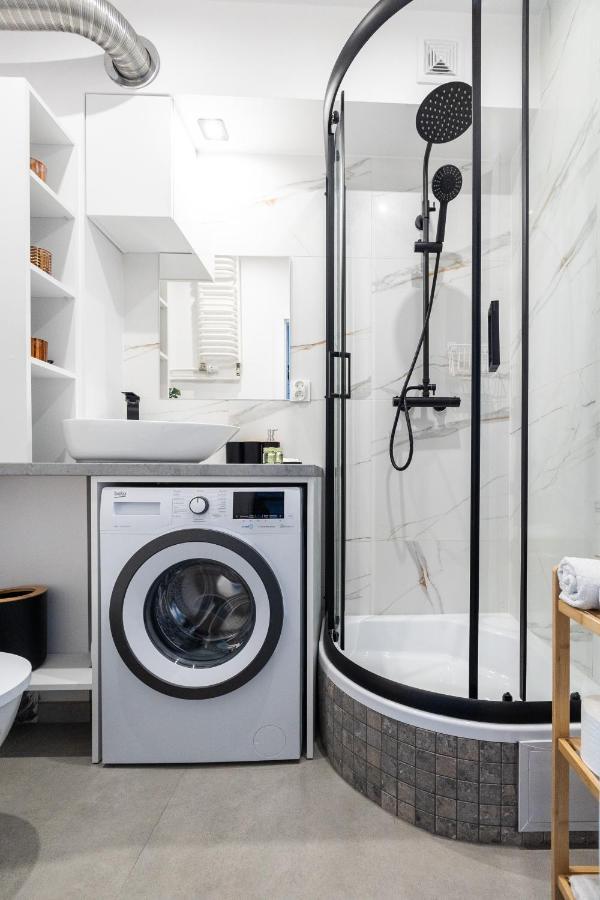 Pod Skrzydlami - Centrum - 24H Czestochowa Ngoại thất bức ảnh